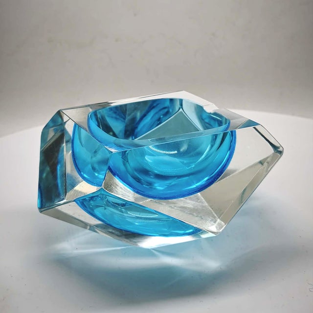 Large Ashtray or Catch-All in Murano Glass attributed to Flavio Poli for Seguso, 1960s For Sale - Image 3 of 10