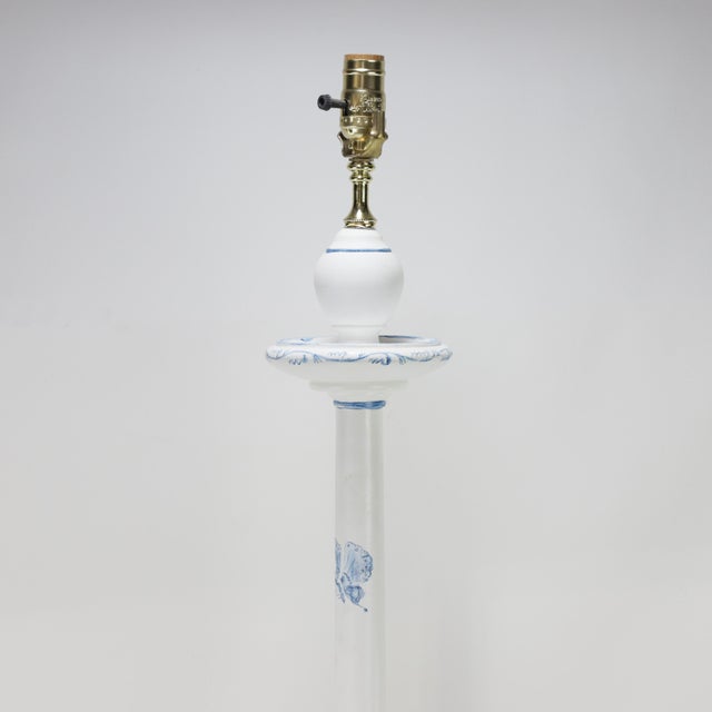 Vintage Hand-Painted Chinoiserie Floor Lamp in Blue and White With Asian Motif For Sale In New York - Image 6 of 11