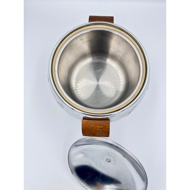 Vintage West Bend Aluminum Co. West Bend Penguin Hot & Cold Server / Ice Bucket For Sale - Image 10 of 10