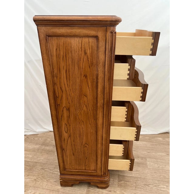 Thomasville Vintage Thomasville Lingerie Dresser Chest Walnut Seven Dovetail Drawers For Sale - Image 4 of 11