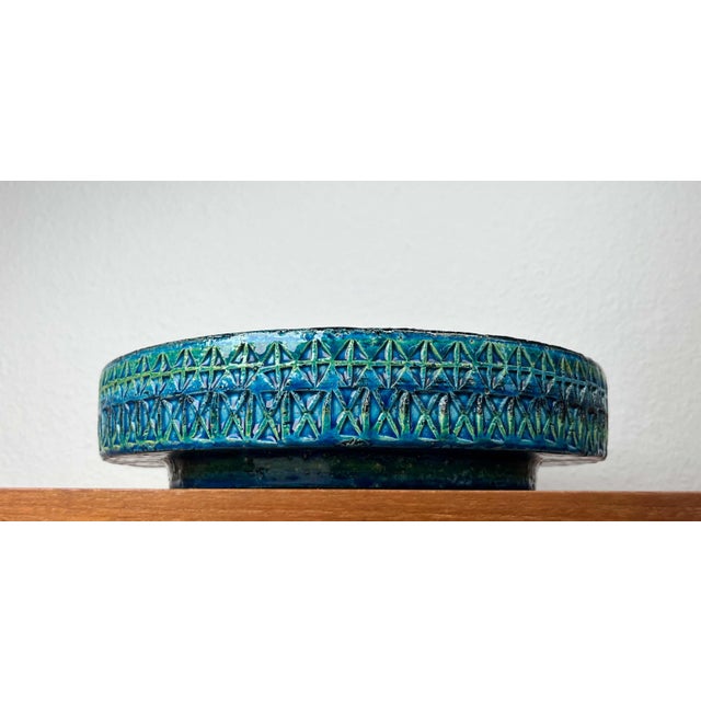 Mid-Century Modern Large Mid-Century Modern Rimini Blu Pottery Bowl by Aldo Londi for Bitossi, Italy, 1960s For Sale - Image 3 of 18