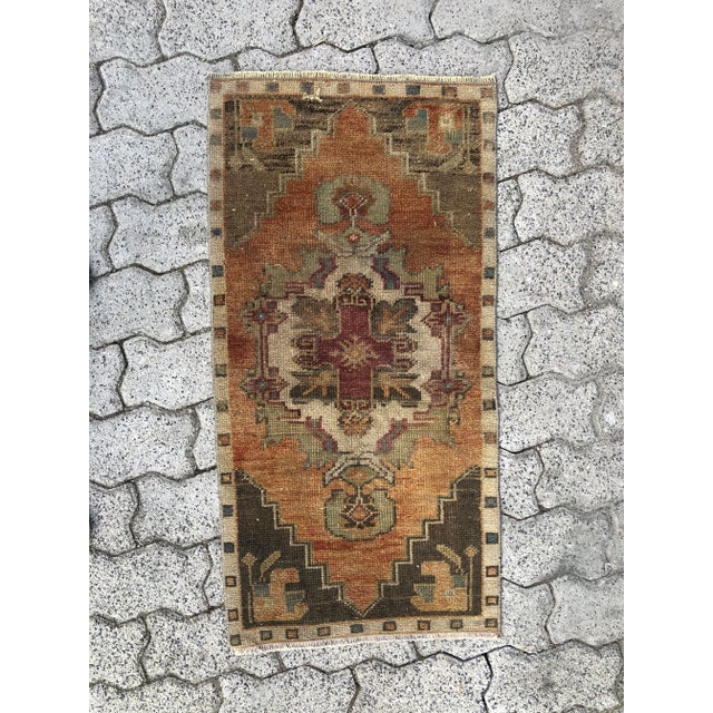 1960s Vintage Oushak Handmade Area Wool Rug For Sale - Image 6 of 6