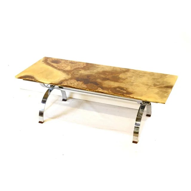 Vintage onyx coffee table with chrome base made in the 1970s. Dimensions: Width: 150 cm Depth: 60 cm Height: 49.5 cm