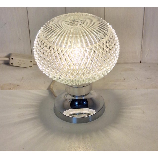 Vintage Table Lamp with Chrome-Plated Metal Base and Clear Relief Glass Shade by Ets, 1970s For Sale - Image 3 of 8