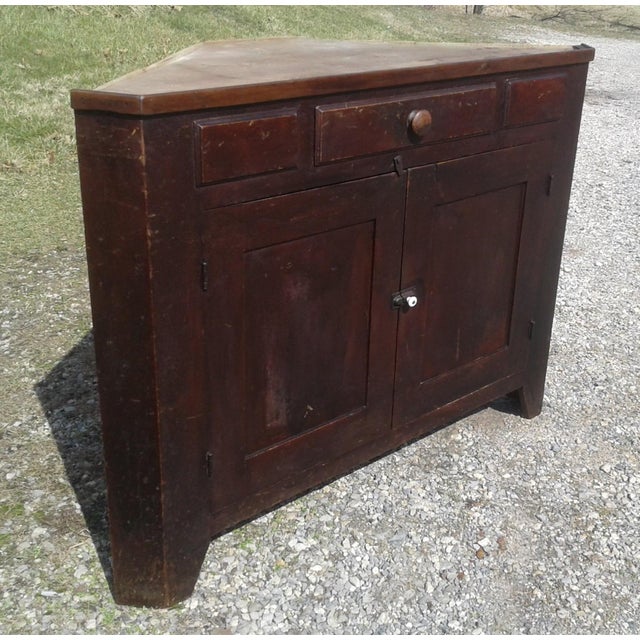 1850s Two Piece Poplar Blind Door Corner Cabinet Cupboard For Sale - Image 9 of 17