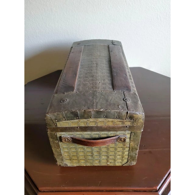 Small 19th Century American Travel Trunk Train Case For Sale In Dallas - Image 6 of 11
