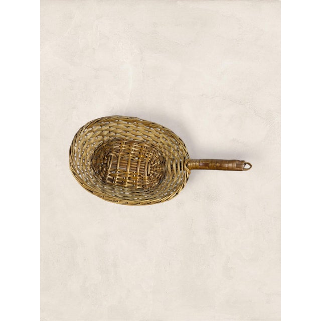 1990s Vintage English Skillet-Shaped Bread Basket For Sale - Image 5 of 6