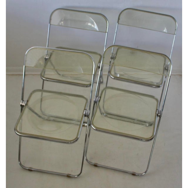 Pila Folding Lucite Chairs by Piretti for Castelli Chrome Smoked Lucite Vintage -Set of 4 For Sale In Miami - Image 6 of 18