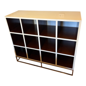 1990s White Lacquer and Walnut Domicile Shelves Unit From Decca Home Furniture