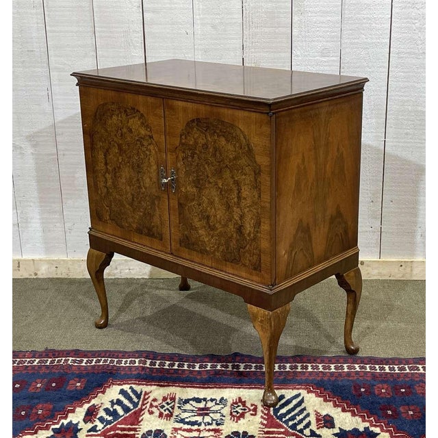 Brown English Burr Walnut Sideboard, 1950s For Sale - Image 8 of 11