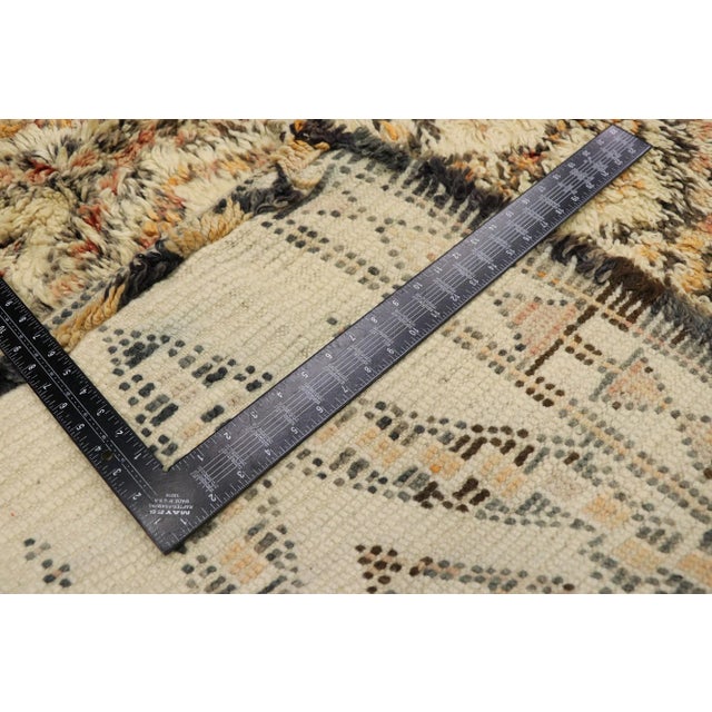Textile Vintage Moroccan Beni Ourain Rug - 06'07 X 09'09 For Sale - Image 7 of 9