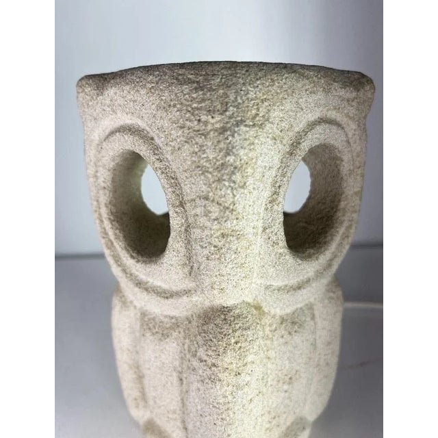 Albert Tormos lamp in Stone Sculpture Owl or owl France 1960/70 This lamp was made of natural stone by the artist Albert...