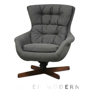 1960s Selig Egg Swivel Lounge Chair For Sale