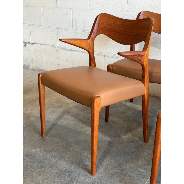 Brown j.l. Møller Teak Dining Chairs Set of 10 Models 55 and 71 Danish Mid-Century Modern 1960s For Sale - Image 8 of 15
