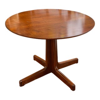 Nichols & Stone Pedestal Dining Table For Sale