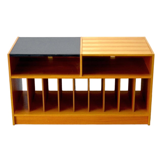 1960s Danish Teak Stereo Console / Record Cabinet With Lift-Up Section for Turntable For Sale