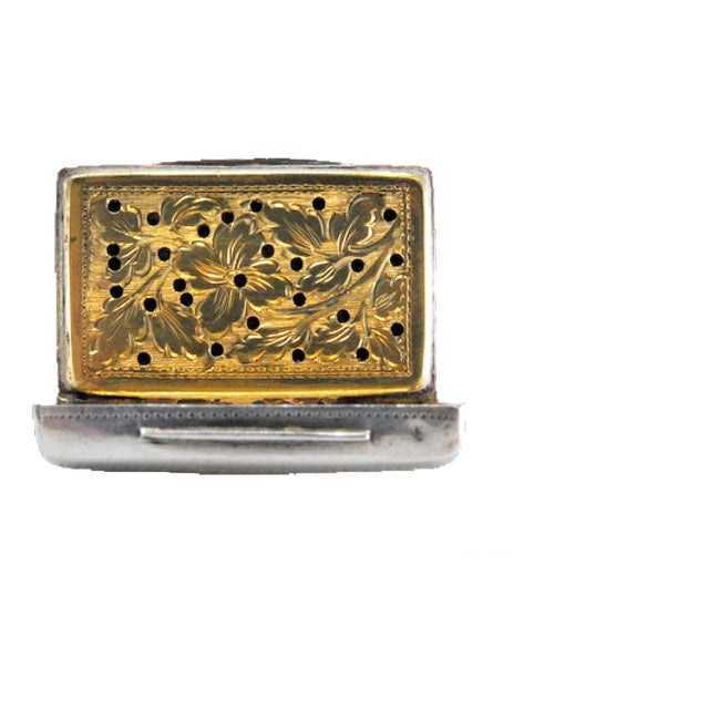 George IV Silver and Gold Vinaigrette Box with Engravings For Sale