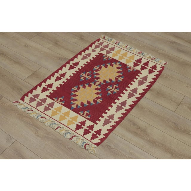 Size: 2 x 3 ft ( 63 x 92 cm) 25 x 36 inches Color: Organic Natural Dye (Red,Yellow,Blue,Cream) Material: 100% Hand Spun...