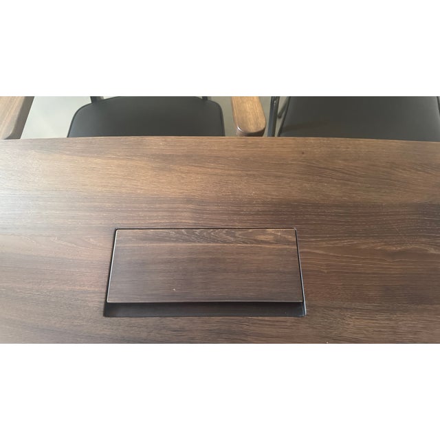 Early 21st Century Presidence Executive Desk with 2 Executive Chairs and 1 Swivel Executive Chair by Jean Prouvé, Set of 4 For Sale - Image 5 of 18