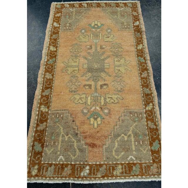Turkish Mini Rug Oriental Hand Knotted Vintage Rug 1'7" x 2'10" #16528 For Sale In Houston - Image 6 of 8