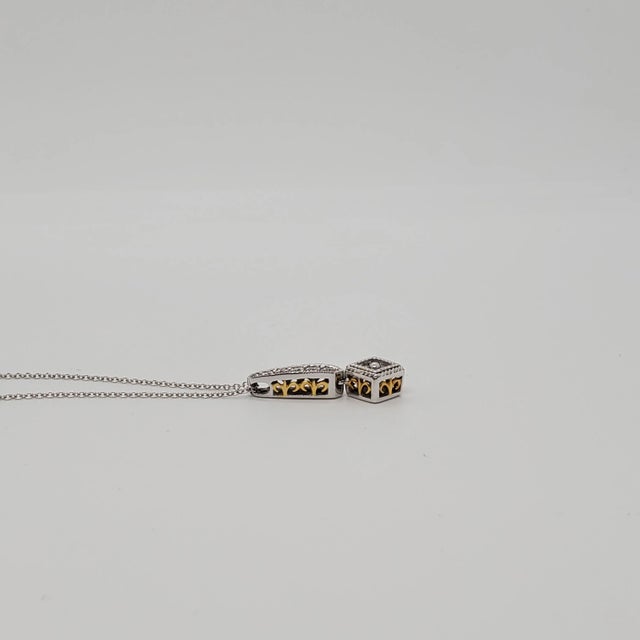 White Diamond Pendant Necklace in 18k Gold For Sale In Los Angeles - Image 6 of 9