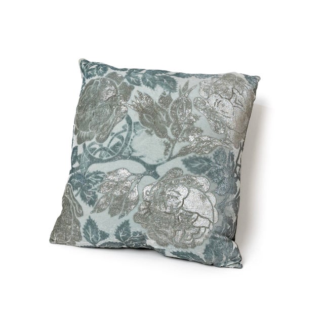 Pair of Hand-Painted Venetian Velvet Roses Pillow For Sale - Image 9 of 15