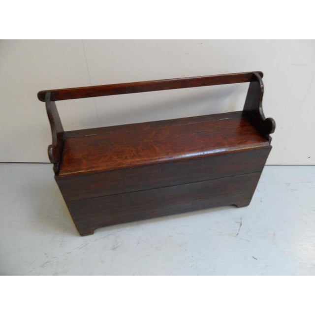 Antique Bench with Drawers, in Very Good conditions. Designed before 1890