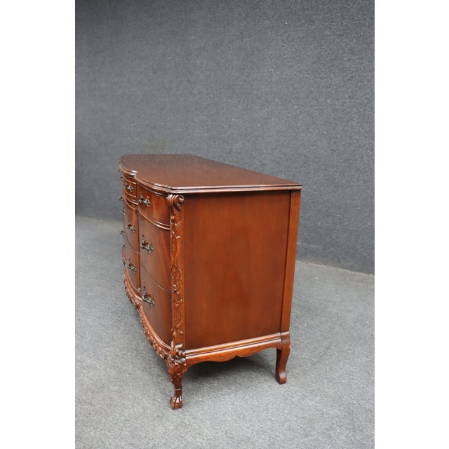 Wood Mid 20th Century Mahogany Serpentine Front Dresser With Claw & Ball Feet For Sale - Image 7 of 13