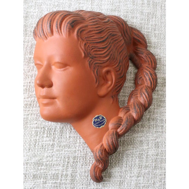 In addition to the beautiful finish, this beautiful wall head from M&R Qualitäts keramik is also characterized by its...