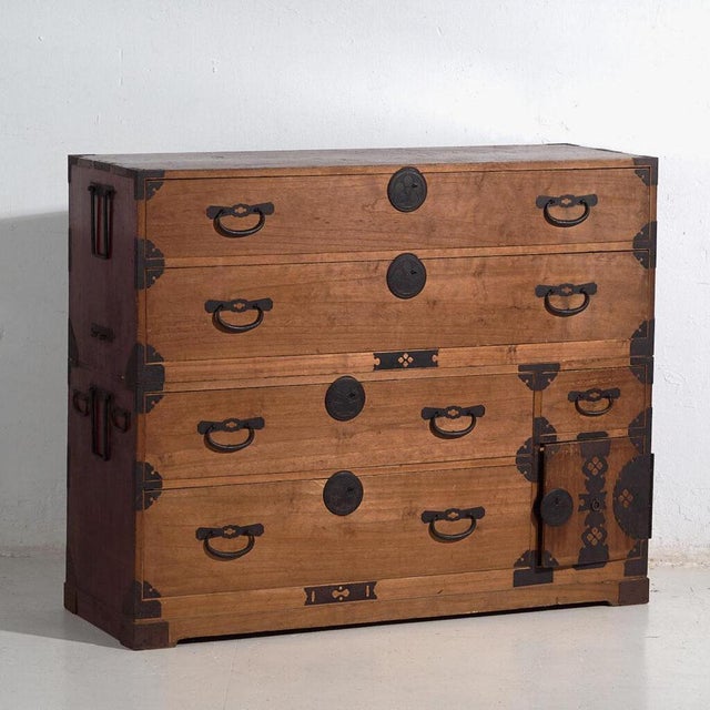 Antique Japanese Tansu in Wood For Sale - Image 16 of 16