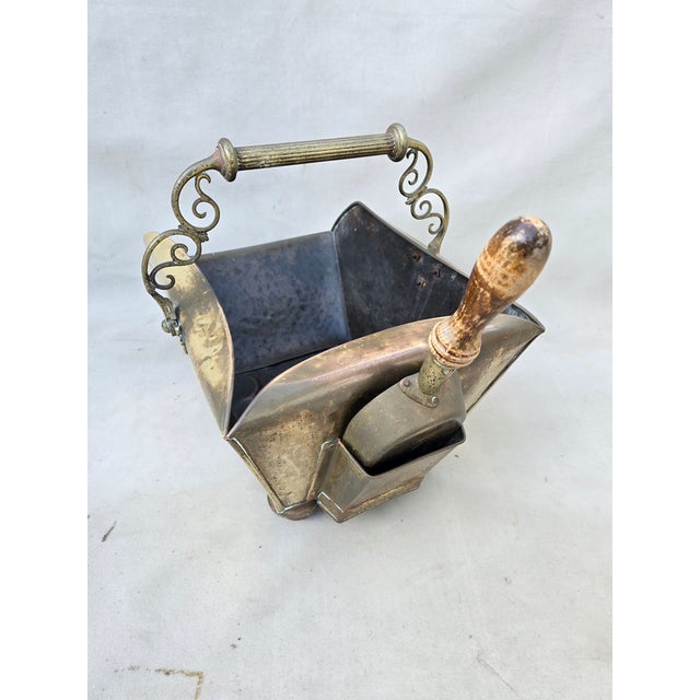 19th Century Brass Coal Bucket by Henry Lovebridge For Sale - Image 10 of 13