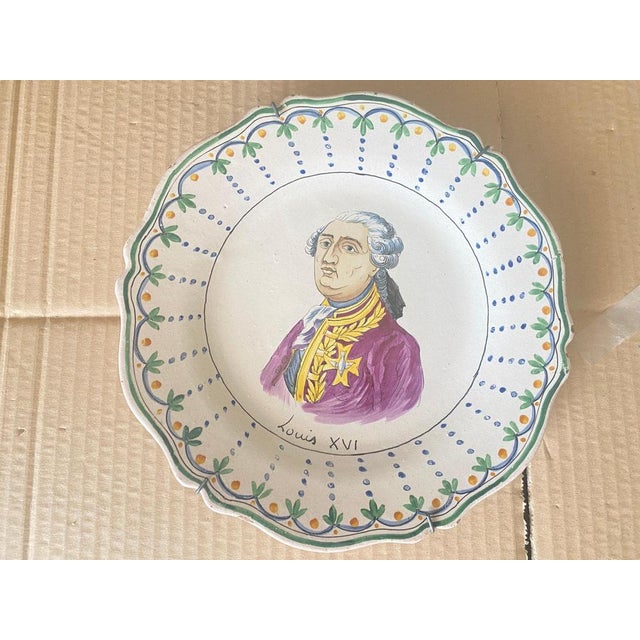 Plates in French Pink and Green Faïence, 20th Century, Set of 2 For Sale - Image 13 of 15