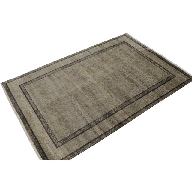 Hand-knotted in luxurious silk, this 6x9 contemporary rug from our Modern Classics collection draws inspiration from...