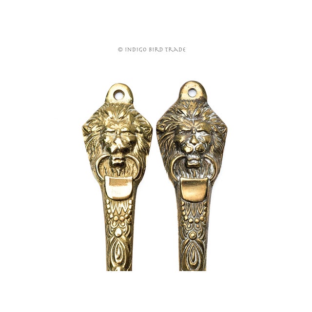 Antique Brass Shoe Horn and Clothing Brush with Lion Handles These beautiful pieces are most likely have English origin...