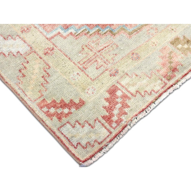 Traditional 1960s Turkish Oushak Rug For Sale - Image 3 of 5