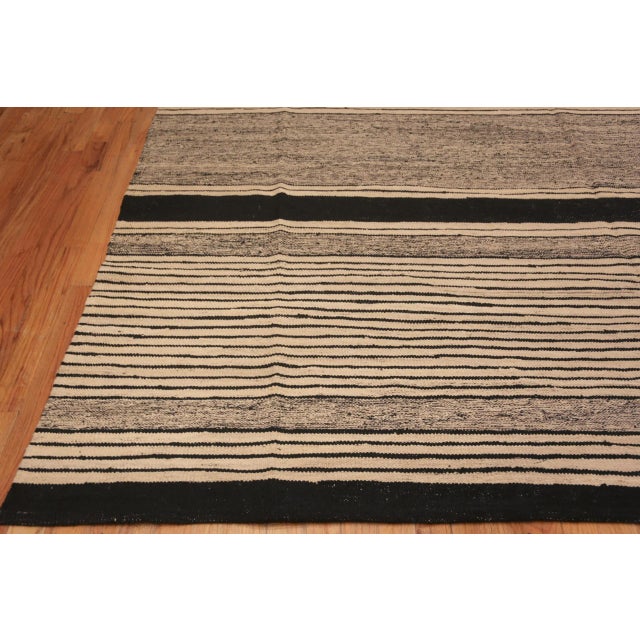 Nazmiyal Collection Modern Abstract Kilim Area Rug For Sale - Image 9 of 9
