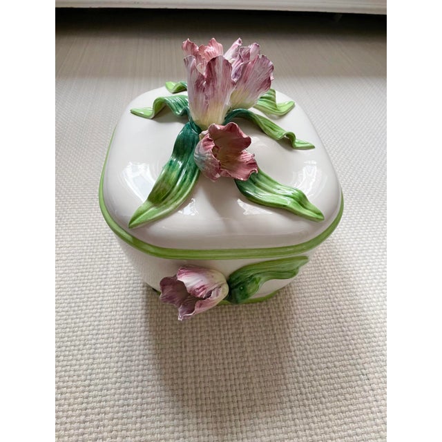 Vintage Italian Majolica Tulip Tureen For Sale - Image 4 of 12