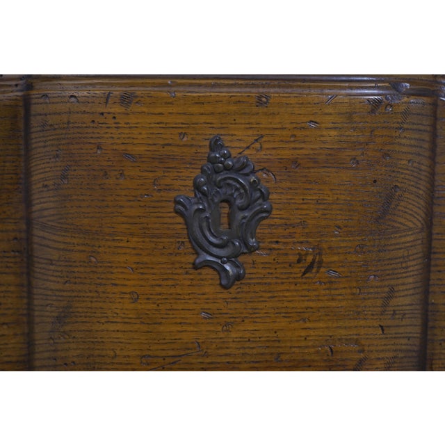 Baker Burl Wood & Oak Louis XV Style Commode Chest For Sale - Image 13 of 17