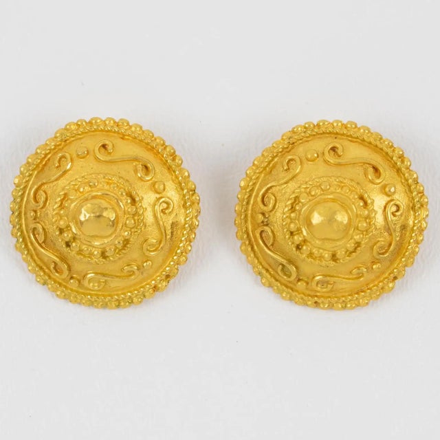 Ungaro Paris Ornate Gilt Metal Clip Earrings For Sale - Image 4 of 9