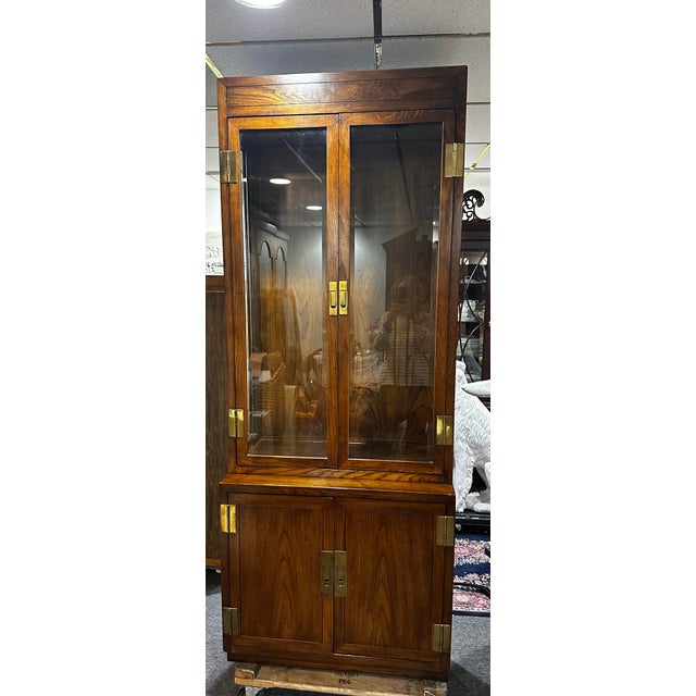 1970s Henredon Scene One Campaign Curio Cabinet For Sale - Image 5 of 10