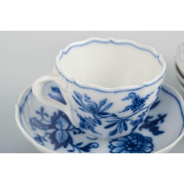 Vintage Porcelain Espresso Cups with Saucers from Meissen, Set of 8 For Sale - Image 3 of 5