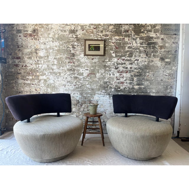 1970s Kagan-inspired Swivel Chairs For Sale In New York - Image 6 of 6