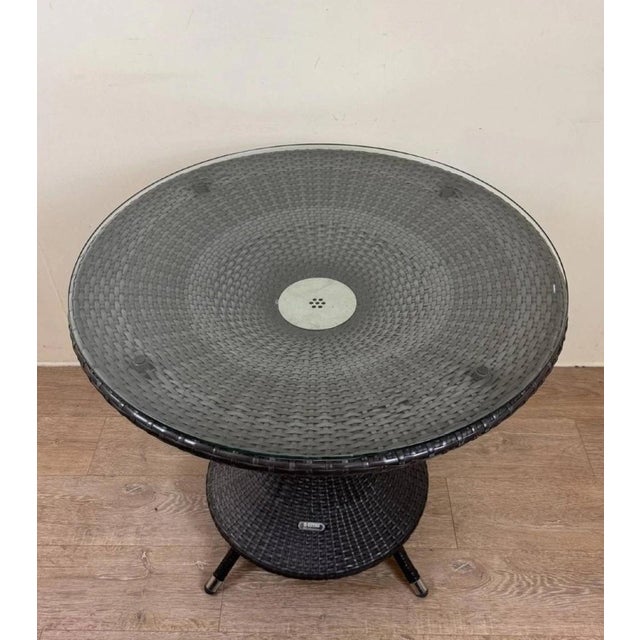 EMU Round Table – Nilo Model Design by Chiaramonte & Marin This round table is part of the Nilo collection by EMU, an...