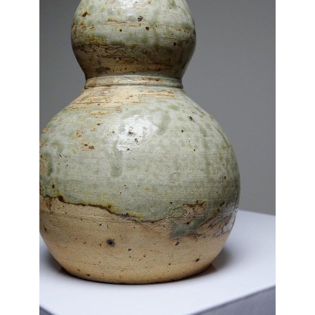 Small Japanese Double-Walled Ceramic Sake Flask from Iga, 1950s For Sale - Image 12 of 15