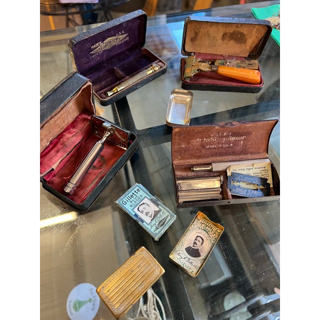 Instant Collection of Vintage Men's Razors and Razor Kits For Sale - Image 4 of 11