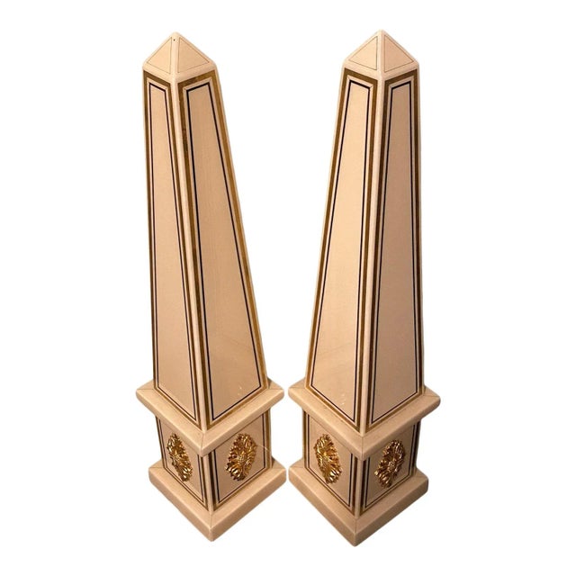 Mid-Century Modern Vintage 1980s Italian Ivory & Gold Lacquered Obelisks - a Pair For Sale - Image 3 of 5
