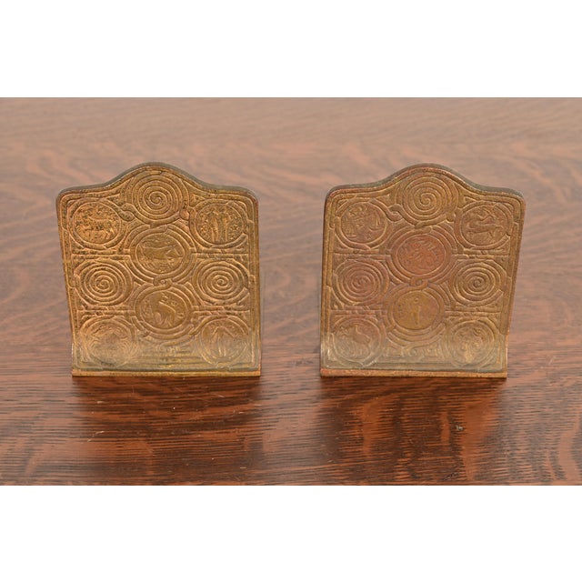 Art Deco Tiffany Studios New York Zodiac Pattern Bronze Bookends, Circa 1910 For Sale - Image 3 of 11