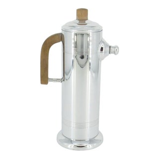 1930s Art Deco Chrome Cocktail Shaker With Wooden Handle by Keystone Silver Co For Sale