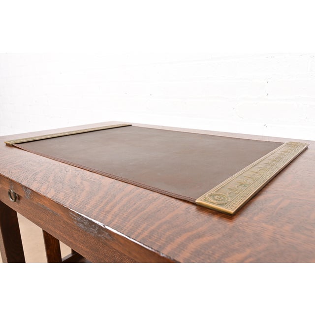 Tiffany Studios Tiffany Studios New York "Adam" Pattern Bronze Doré Blotter Ends With Leather Desk Blotter For Sale - Image 4 of 9