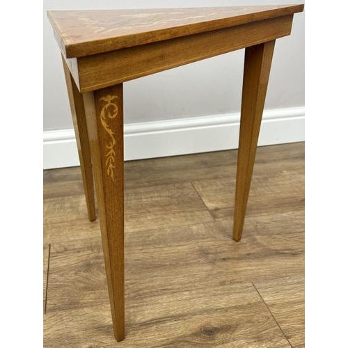 Gold Vintage French Nested Triangle Carved Tables, Set of 3 For Sale - Image 8 of 12